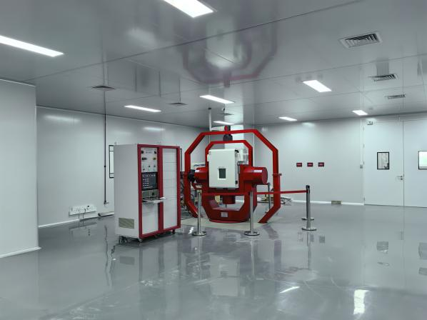 Faixa de medição -500- 500°/s Reacção rápida Giroscópio de 3 eixos com boa estabilidade Coeficiente de marcha aleatória ≤ 0,0005°/√h 5